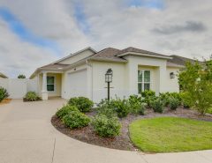 Beautiful Courtyard Villa  available Feb 2021 and possibly March 2021 The Villages Florida