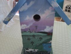 BEAUTIFUL HAND PAINTED BIRDHOUSE The Villages Florida