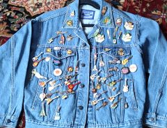 Hard Rock Cafe Denim Ft. Lauderdale Jacket with 64 Pins From Around the World The Villages Florida