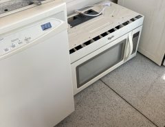 Almond microwave and dishwasher The Villages Florida