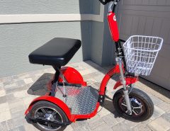 E Motion Mobility Scooter Electric Tricycle w charger Retail $2500 Folds for transport The Villages Florida