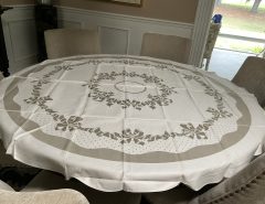 New 70” Round Tablecloth with Napkins The Villages Florida