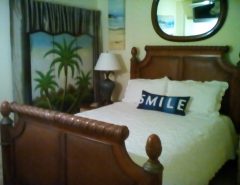 Tommy Bahama Queen bed knockoff + box spring + matress The Villages Florida