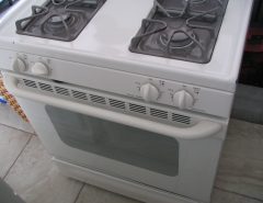 PRICE REDUCED  GE Refrigerator and GE Gas Stove The Villages Florida