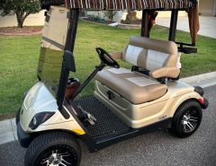 Yamaha EFI Gas Golf Cart:  Excellent Condition The Villages Florida