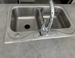 DOUBLE KITCHEN SINK WITH DELTA PULL DOWN FAUCET IN LIKE NEW CONDITION The Villages Florida