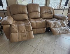 Couch – Free The Villages Florida