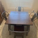 Small Dining Table w/4 Chairs The Villages Florida