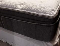 Sterns and Foster Queen Mattress and Foundation The Villages Florida