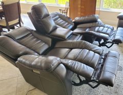 Leather reclining Loveseat and Couch! The Villages Florida