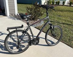 His & Her Giant Bicycles w/ carrier The Villages Florida