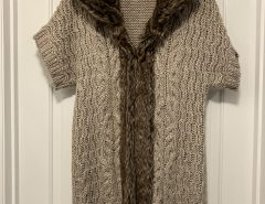 Sweater Vest Ladies Long Knit. (Like new) PLEASE READ AD COMPLETELY!! The Villages Florida