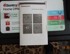 SENTRY SAFE ( LIke NEW ) The Villages Florida