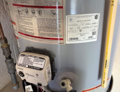 40 gal Gas Water Heater (5yrs old) The Villages Florida