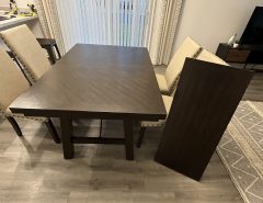 Excellent Condition Dining Room Table/4 Chairs The Villages Florida