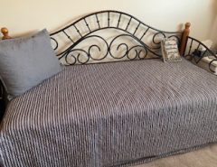Day bed converts to king-size bed The Villages Florida