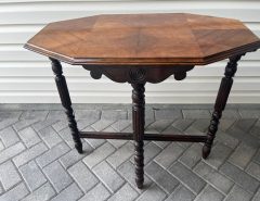 WALNUT VINTAGE TABLE The Villages Florida