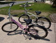 2 Schwinn bikes his / hers The Villages Florida