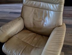Stressless Lounge chair and Ottoman New condition The Villages Florida
