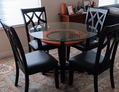 Dining room table and chairs The Villages Florida