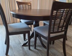 42″ Round Dining Table The Villages Florida