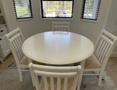 42″ White Kitchen Table & 4 Matching Chair Set The Villages Florida